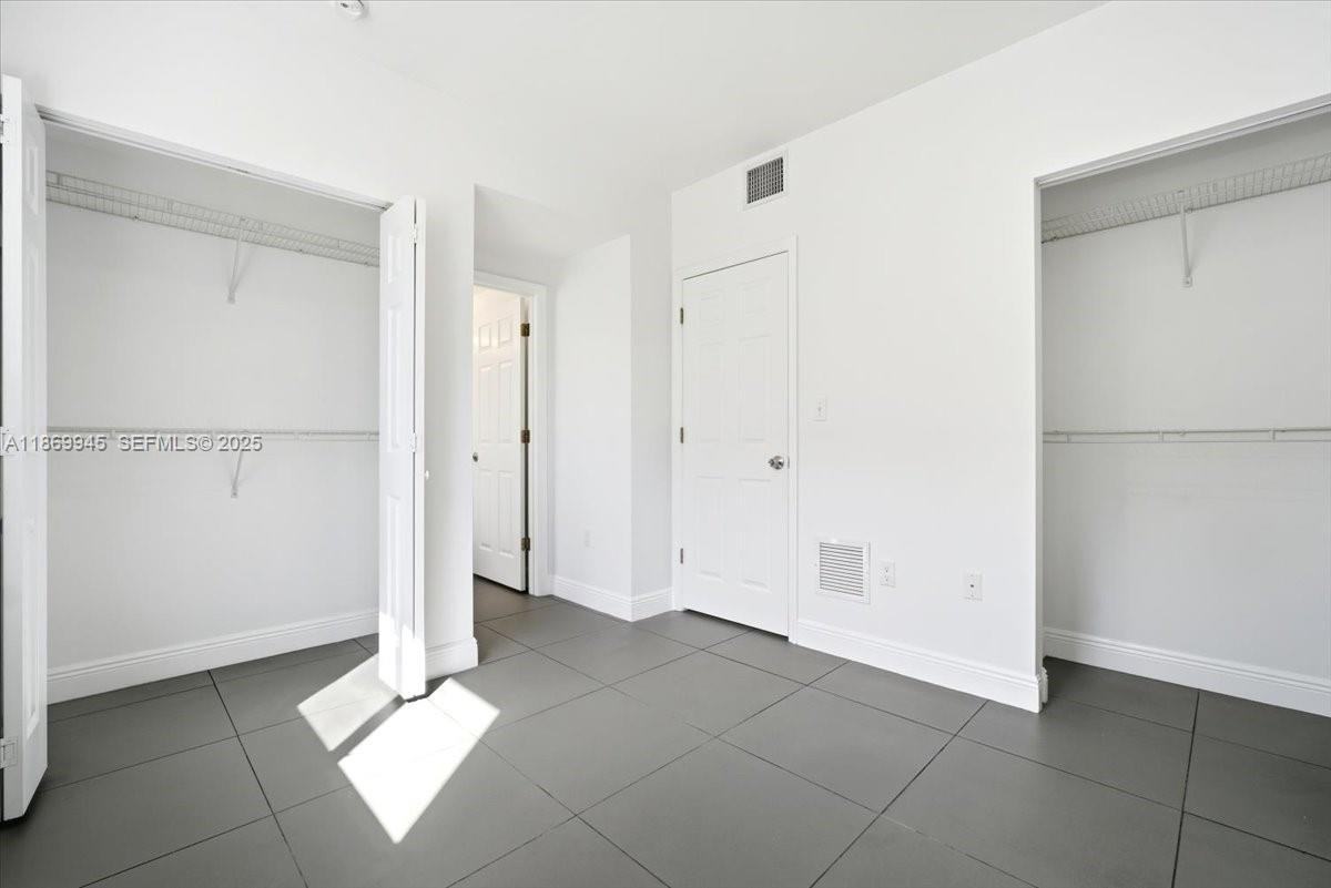 541 Northwest 33rd Street ##2 - Photo 7 of 12