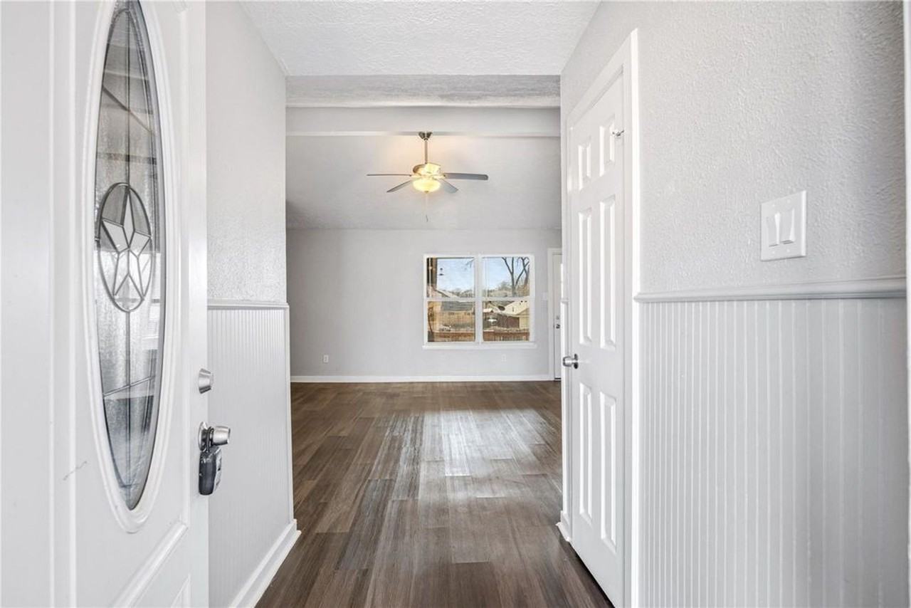 12757 Lake Conroe Hills Dr - Photo 3 of 38