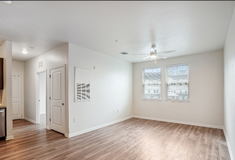 Ekos Magnolia Oaks - Photo 2 of 14