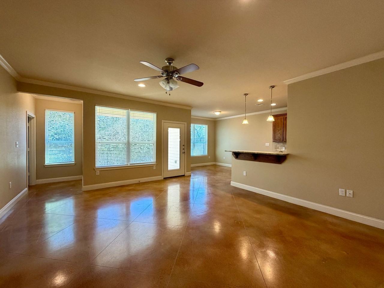 2927 Savannah Ct - Photo 2 of 14