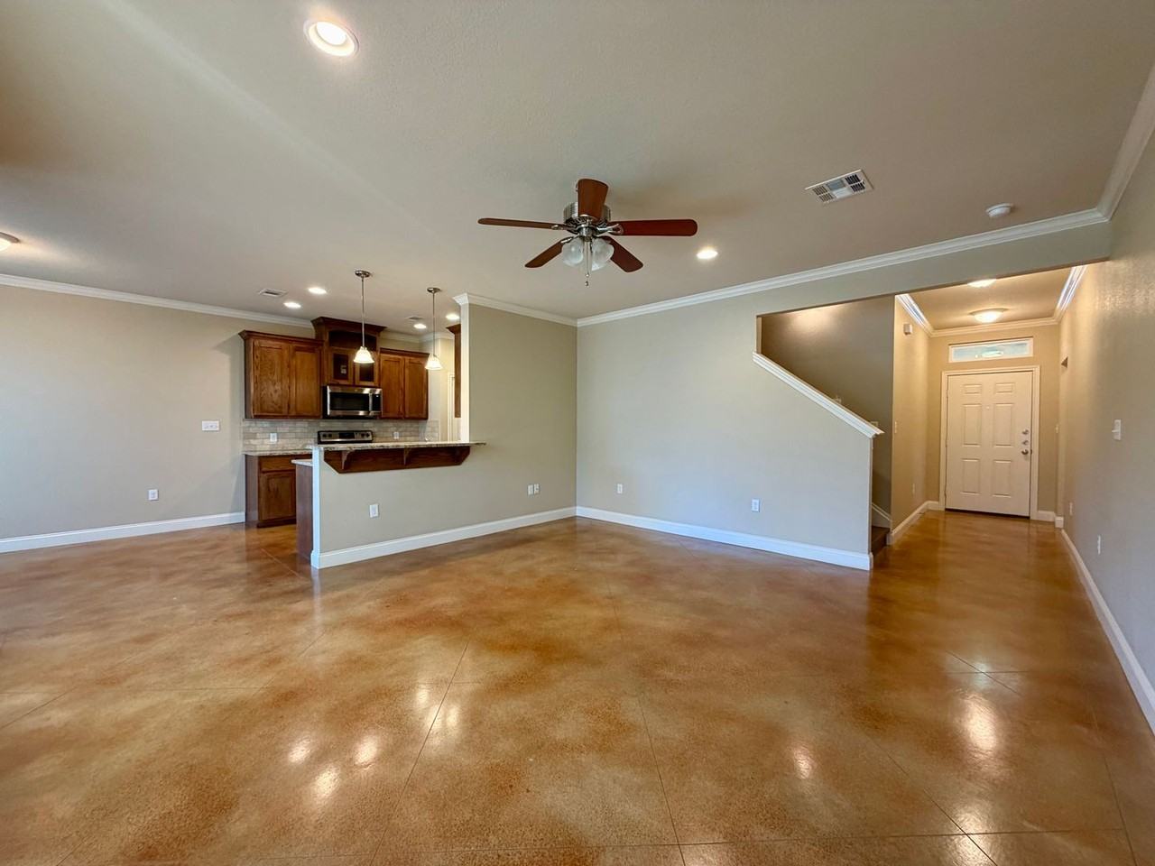 2927 Savannah Ct - Photo 3 of 14