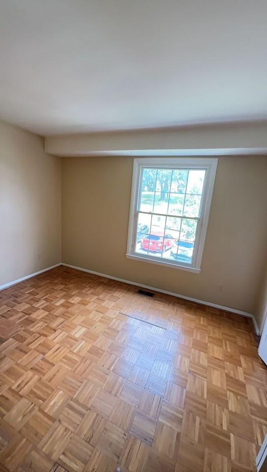 325 Homeland Southway - Photo 4 of 15