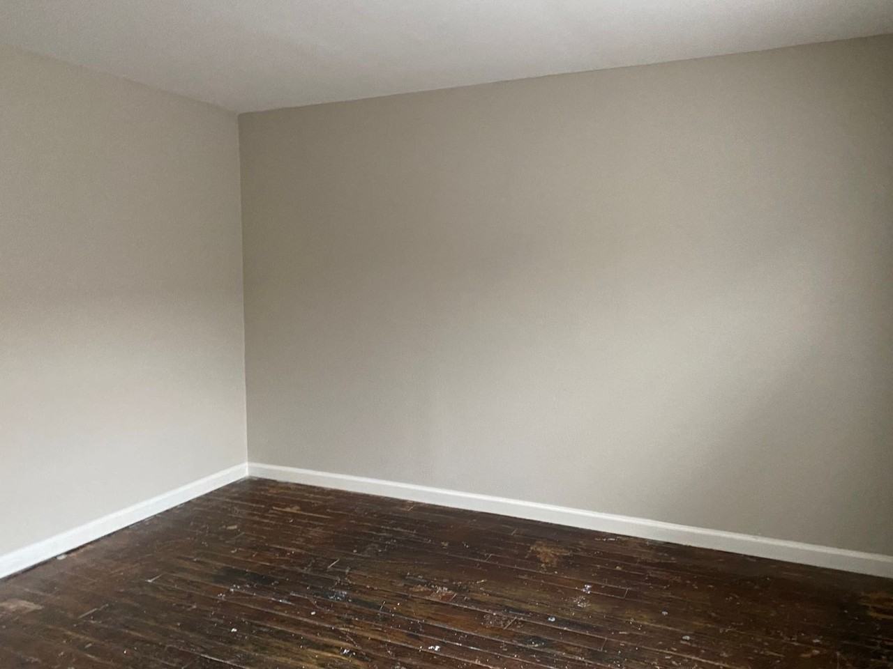 1019 Simmons St - Photo 5 of 14