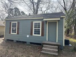 featured image of 465 E 68th St