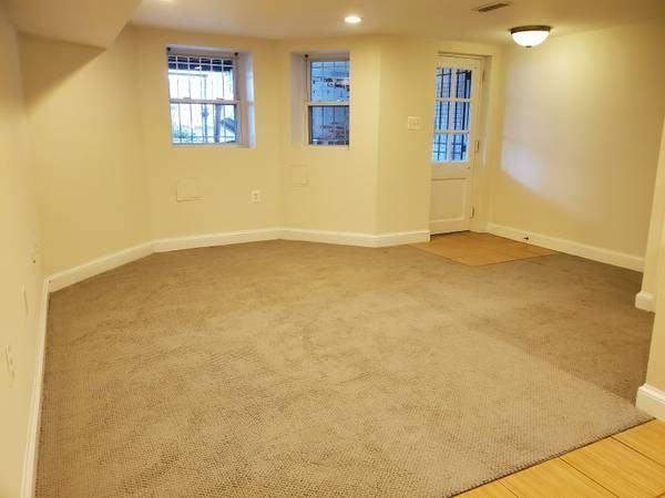 1299 Irving St Nw #B - Photo 2 of 5