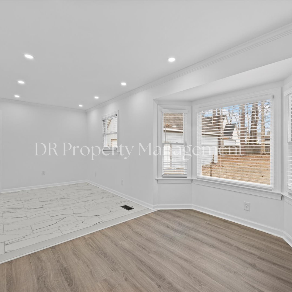 4016 Ketch Point Dr - Photo 5 of 21