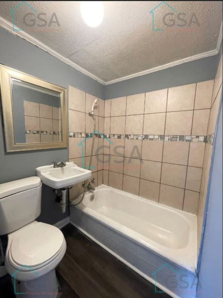 406 Furman Rd - Photo 2 of 11