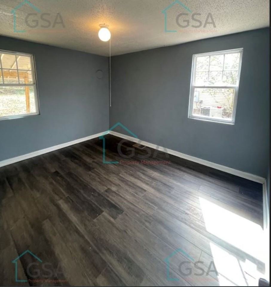 406 Furman Rd - Photo 6 of 11