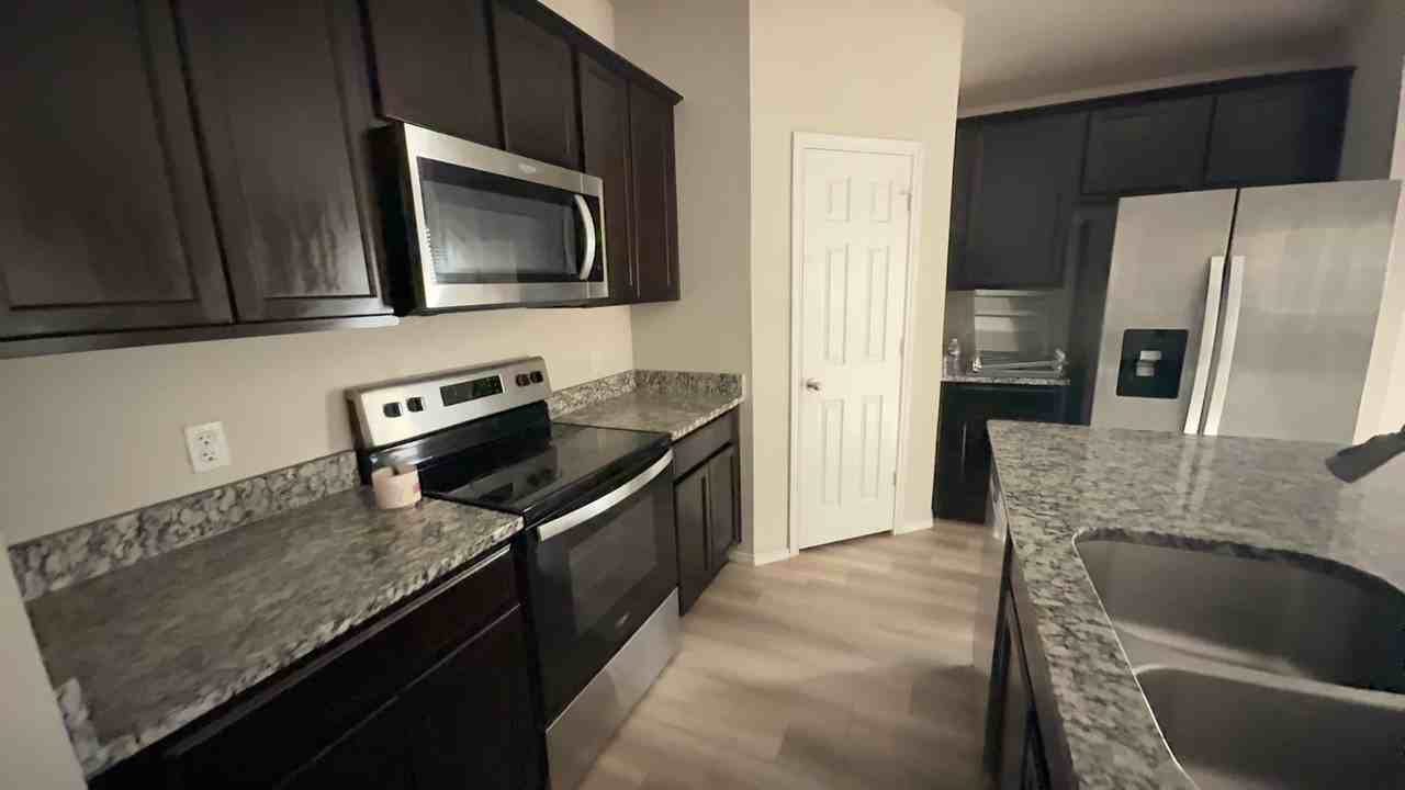 8919 Cantera Ridge Rd - Photo 5 of 14