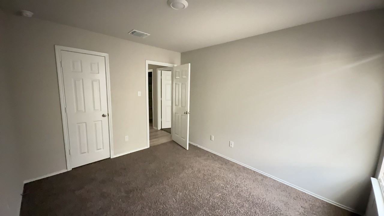 8919 Cantera Ridge Rd - Photo 6 of 14