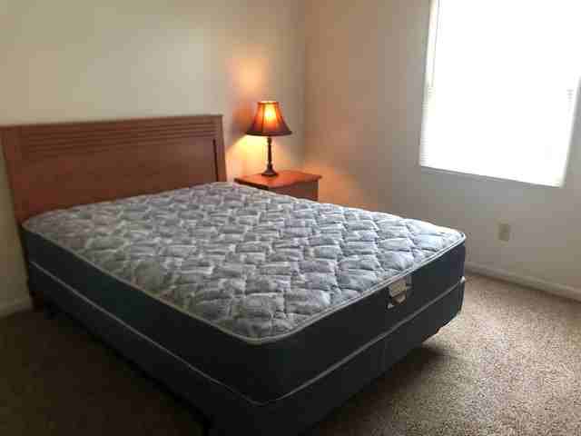 Sussex Court Apartments - Photo 6 of 13