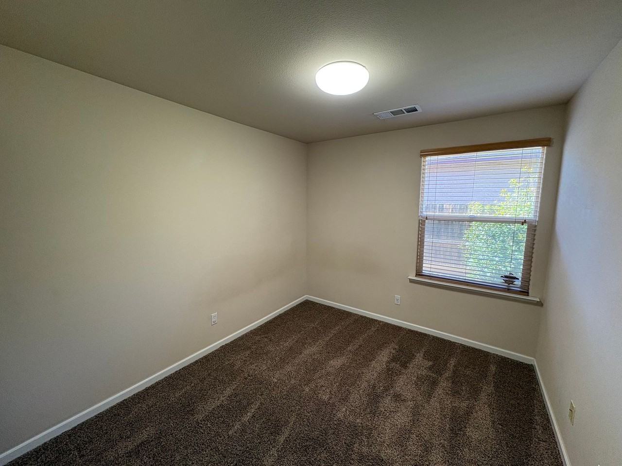 1422 E Mesa Ct - Photo 4 of 38