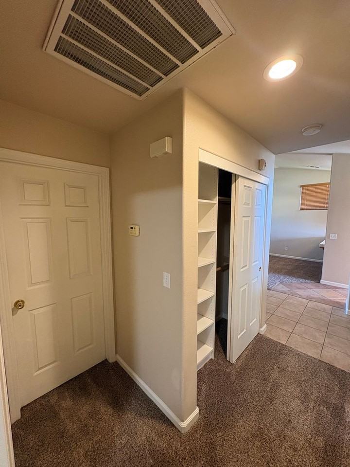 1422 E Mesa Ct - Photo 6 of 38