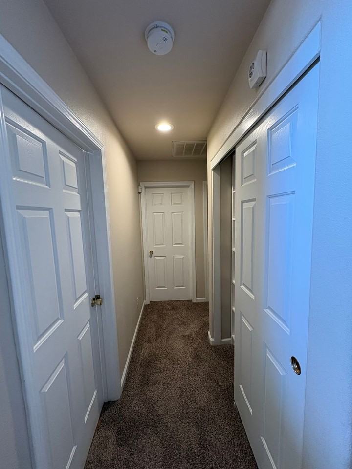 1422 E Mesa Ct - Photo 7 of 38