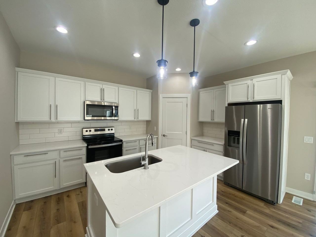 1485 S Kings Grove Ave - Photo 6 of 16