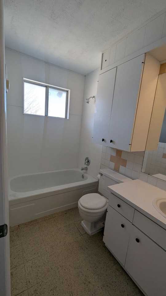 1214 S Blake St - Photo 3 of 9