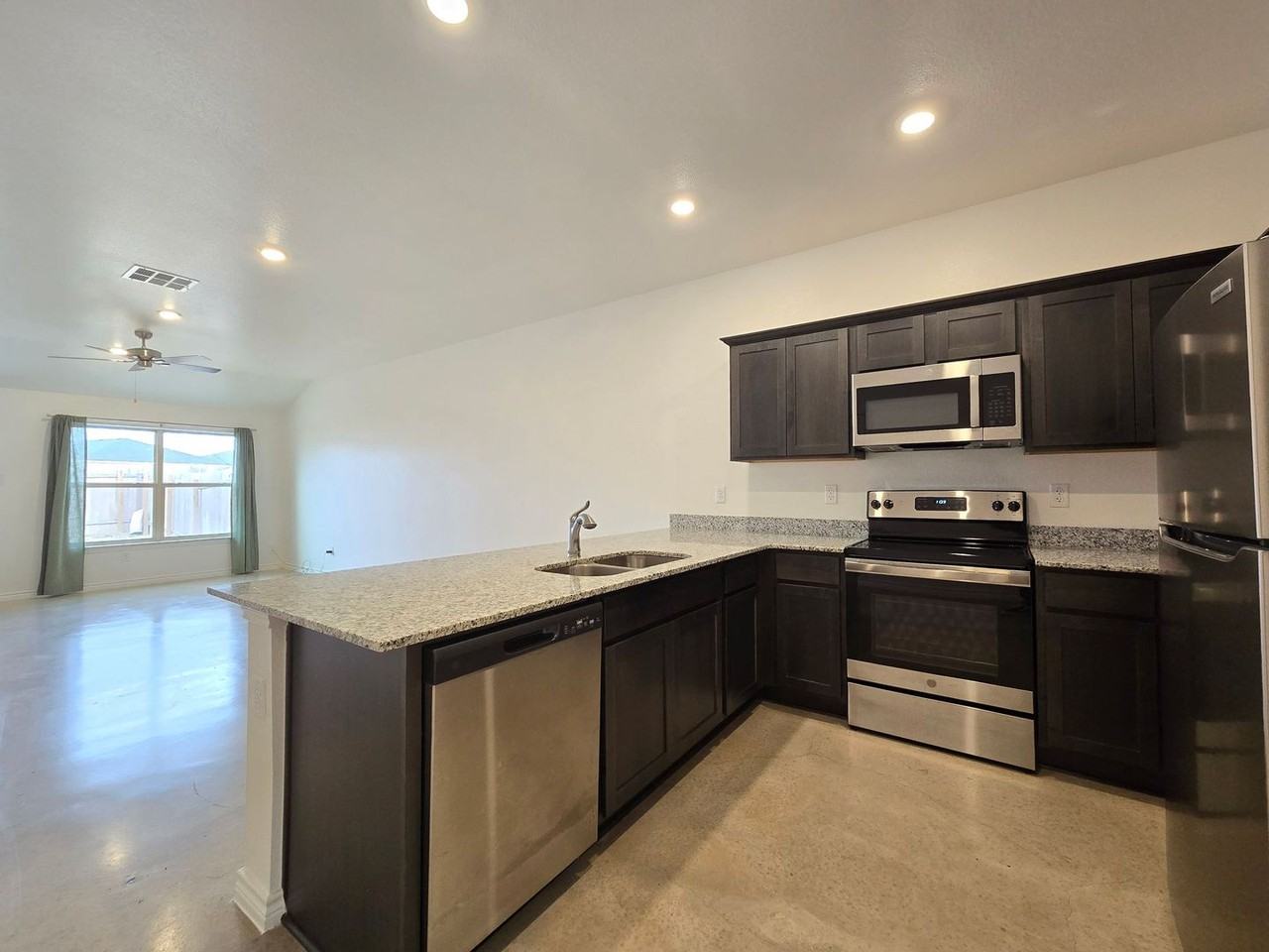 1246 Lehmann - Photo 6 of 21