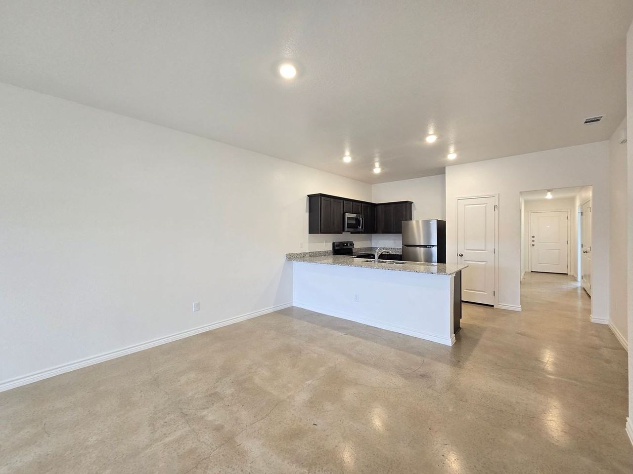 1246 Lehmann - Photo 7 of 21