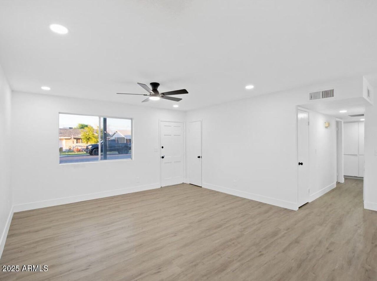 925 E 7th Dr - Photo 5 of 22