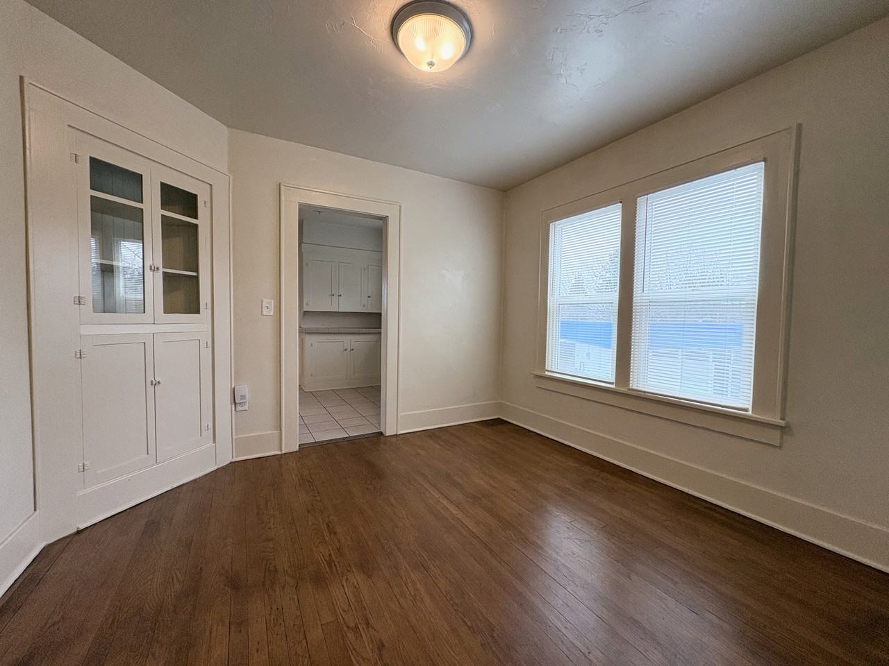 668 Jefferson Street - Photo 4 of 16