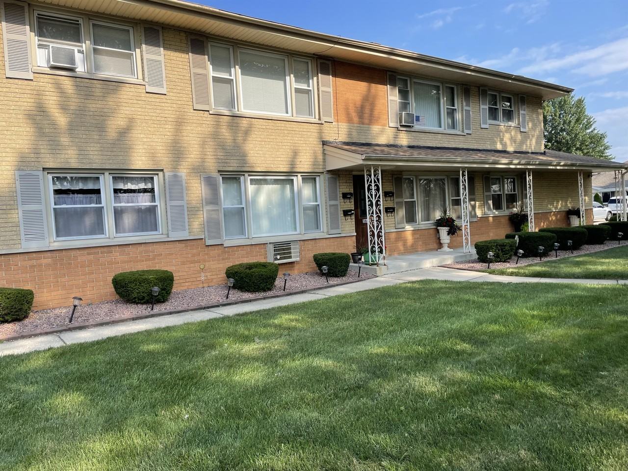 3642 West 120th Place - Photo 7 of 8