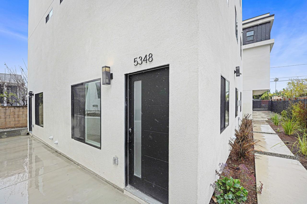 5346-5350 Oakland Street - Photo 6 of 50