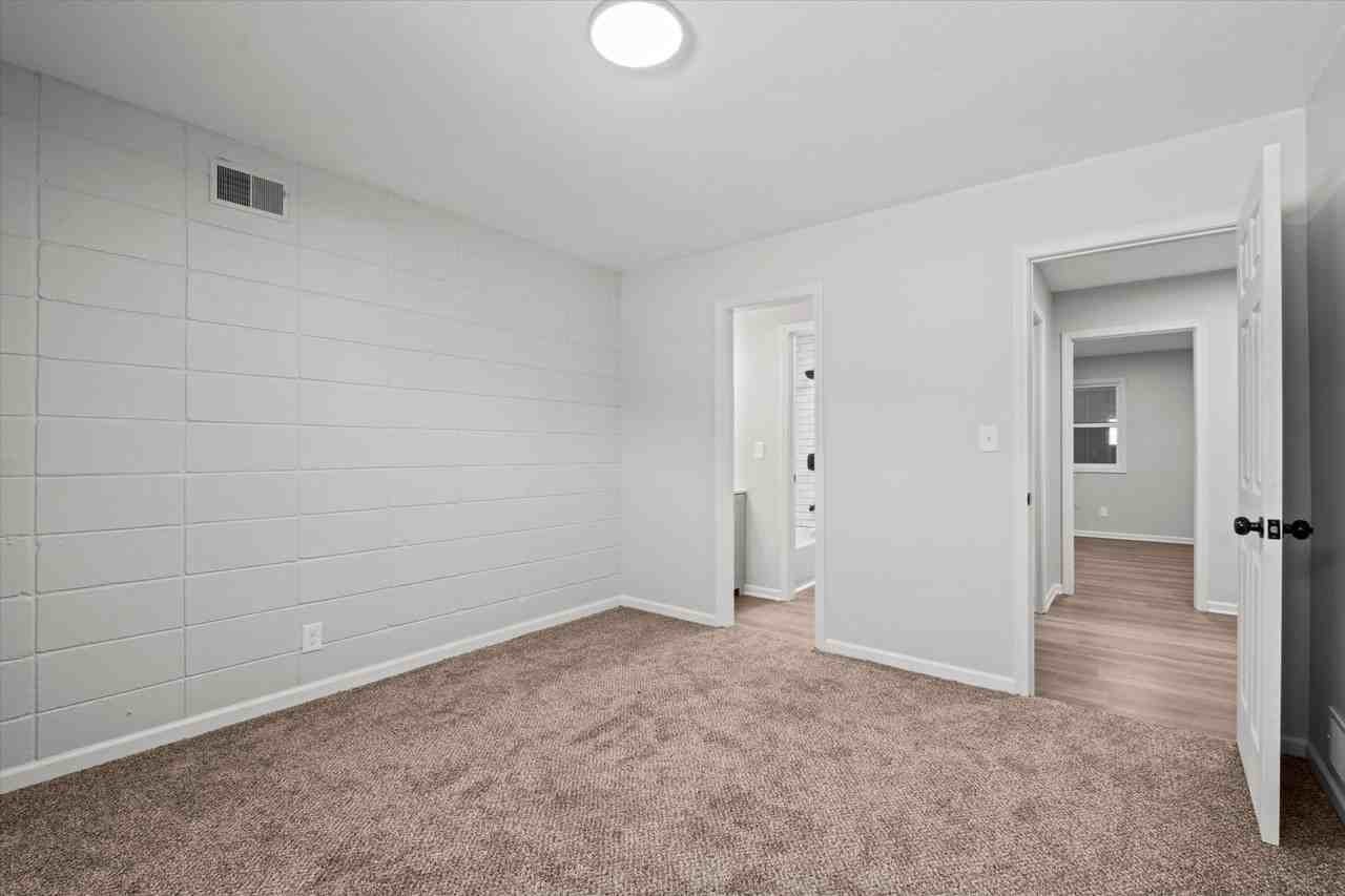 720 Ottawa Street - Photo 7 of 18