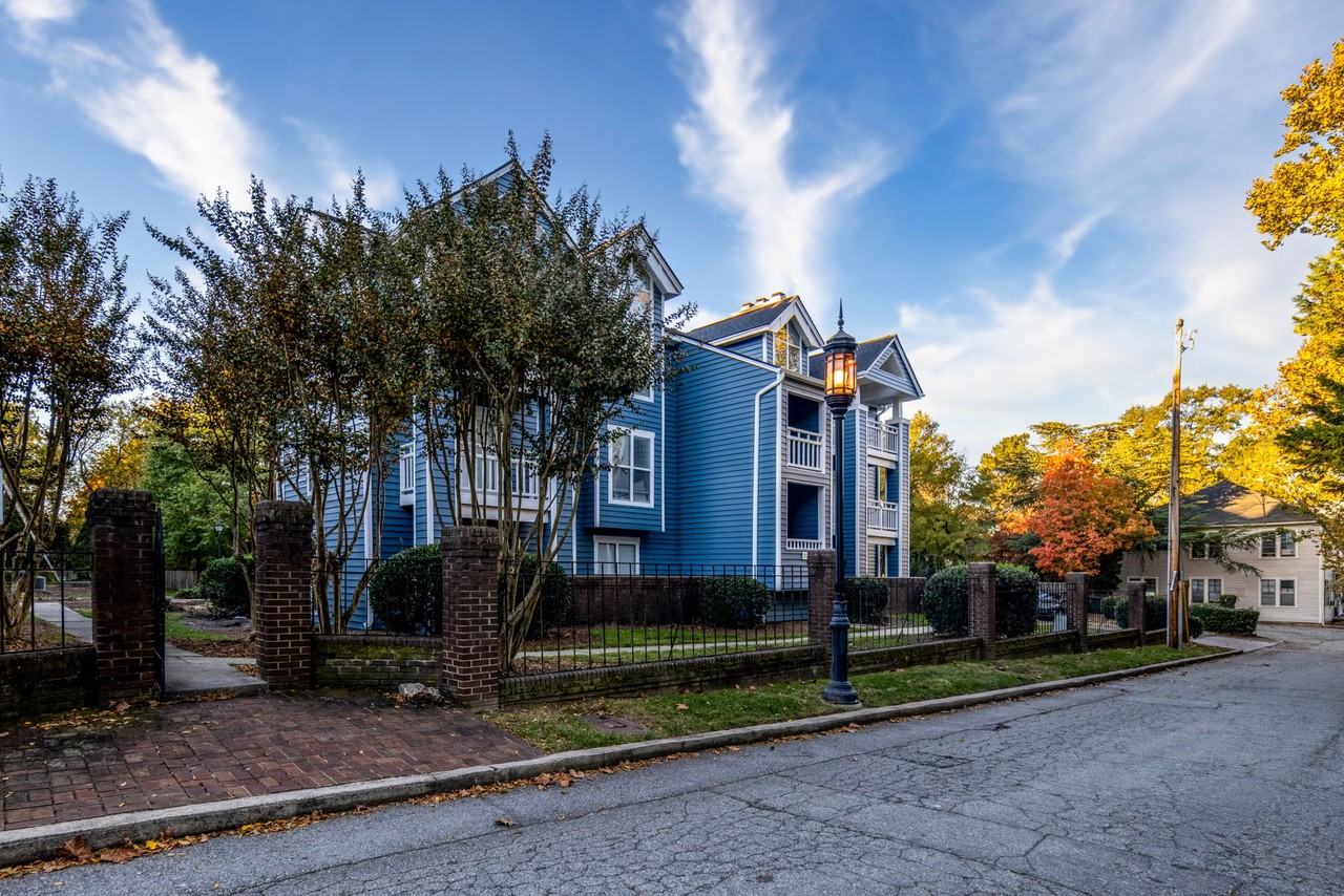 McIver Square Apartments - Photo 7 of 50