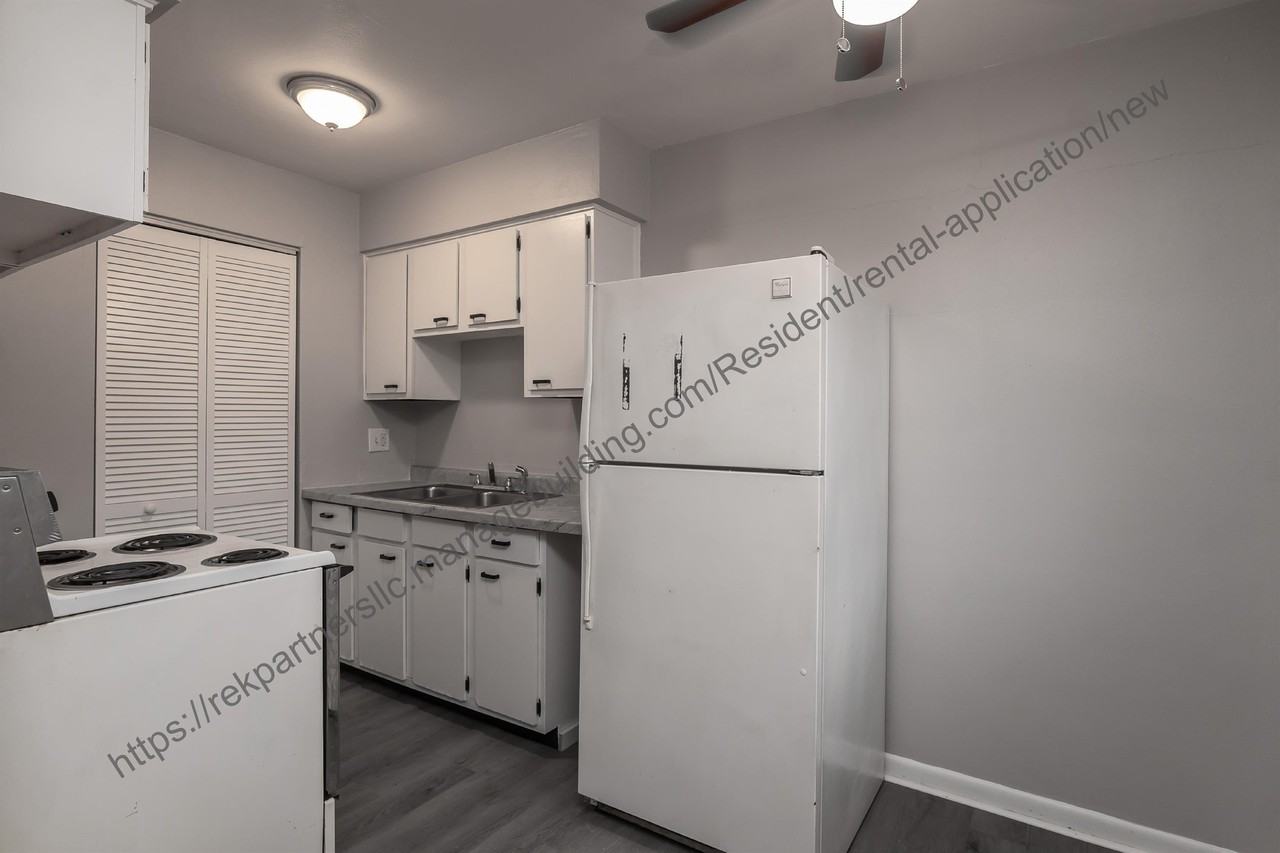 2525 Germantown St - Photo 5 of 34