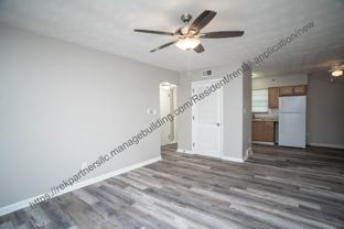 2525 Lakeview Ave - Photo 1 of 1