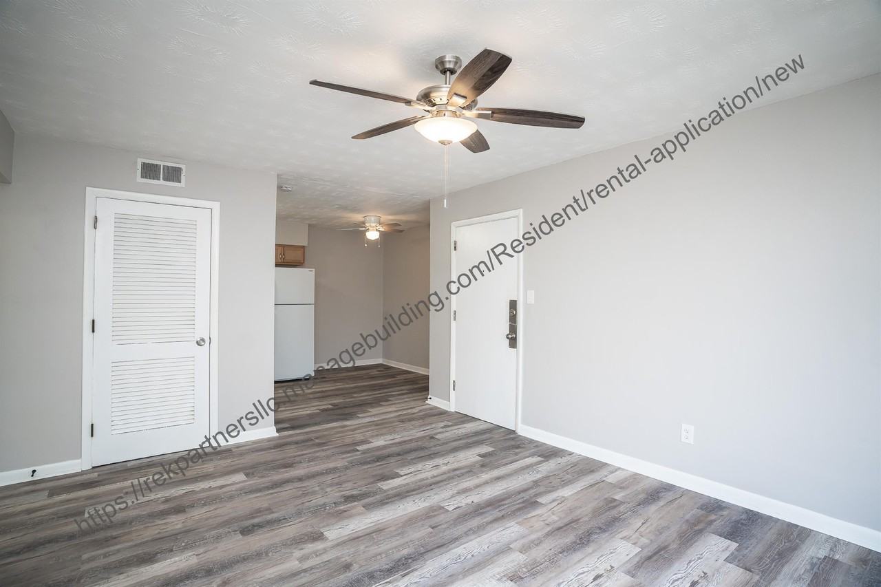 2525 Lakeview Ave - Photo 2 of 35