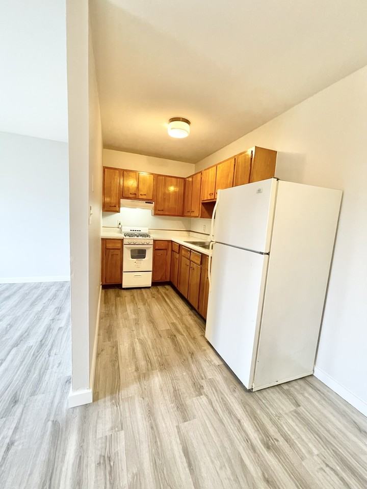 1741 Shawnee Drive - Photo 2 of 5