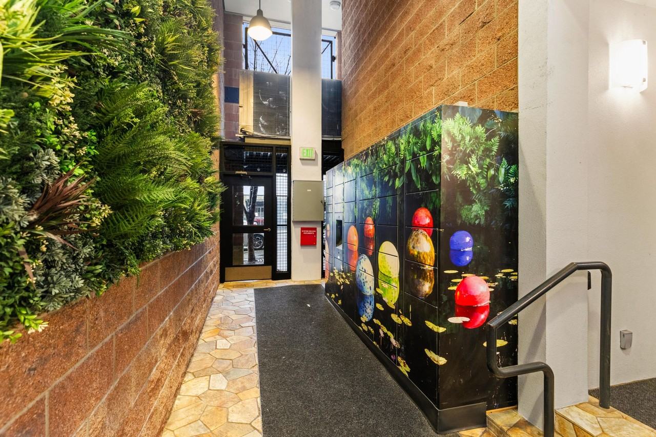 Post Alley Court - Photo 2 of 38