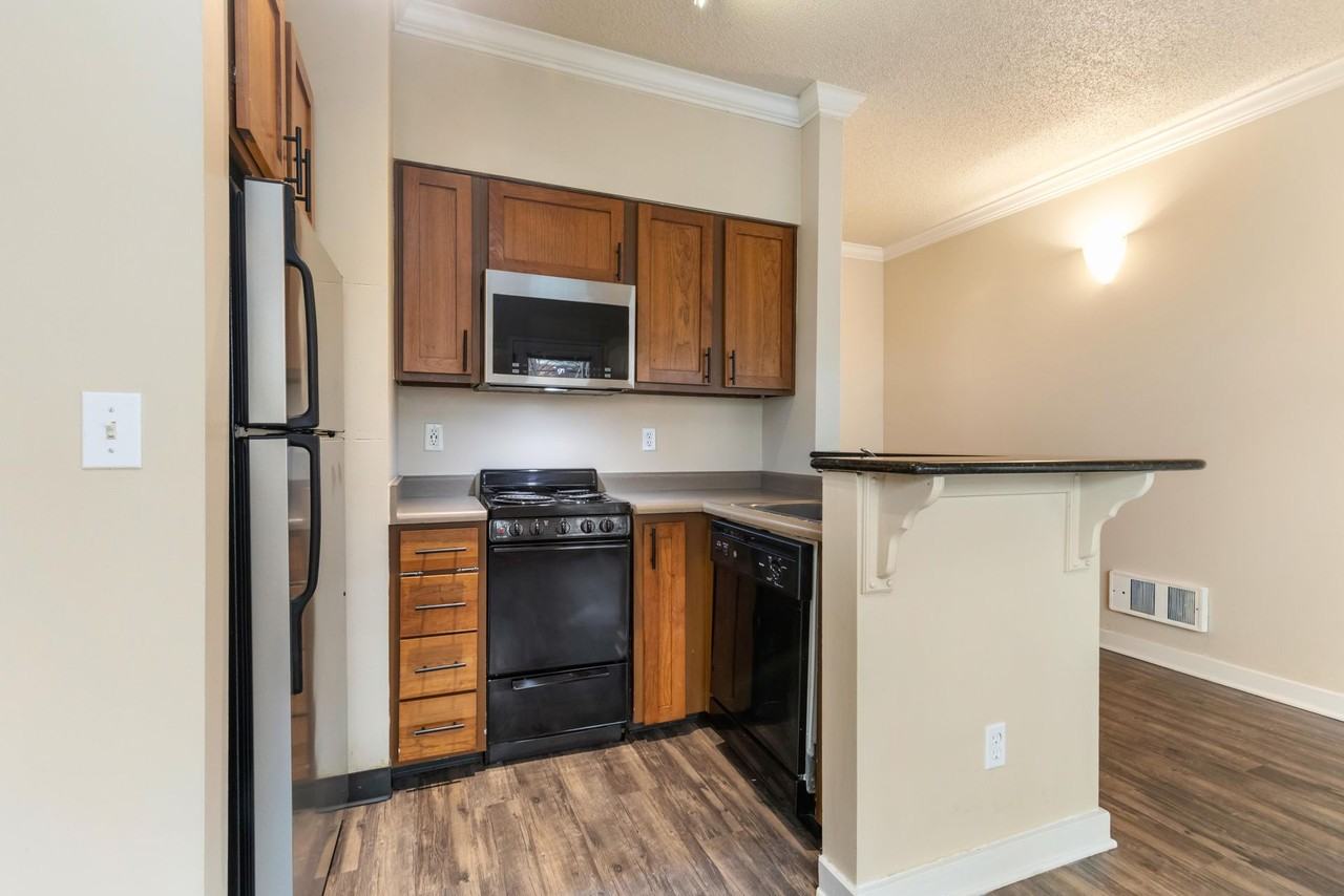 Post Alley Court - Photo 6 of 38