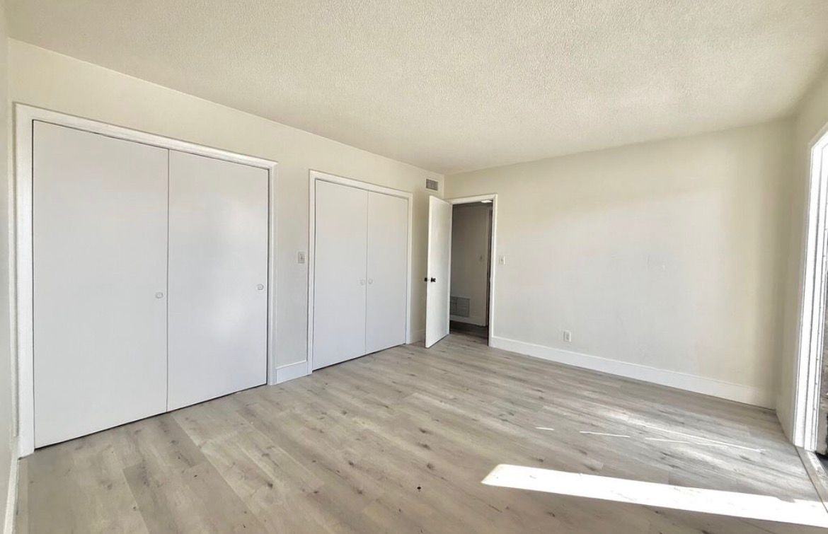 1825 Johnson Street - Photo 5 of 8