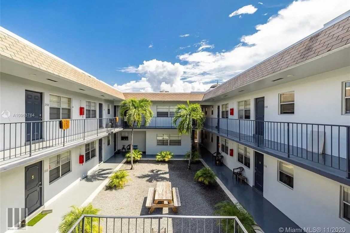 1825 Johnson Street - Photo 7 of 8