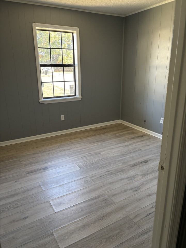 384 Moore St B Ripley - Photo 5 of 6