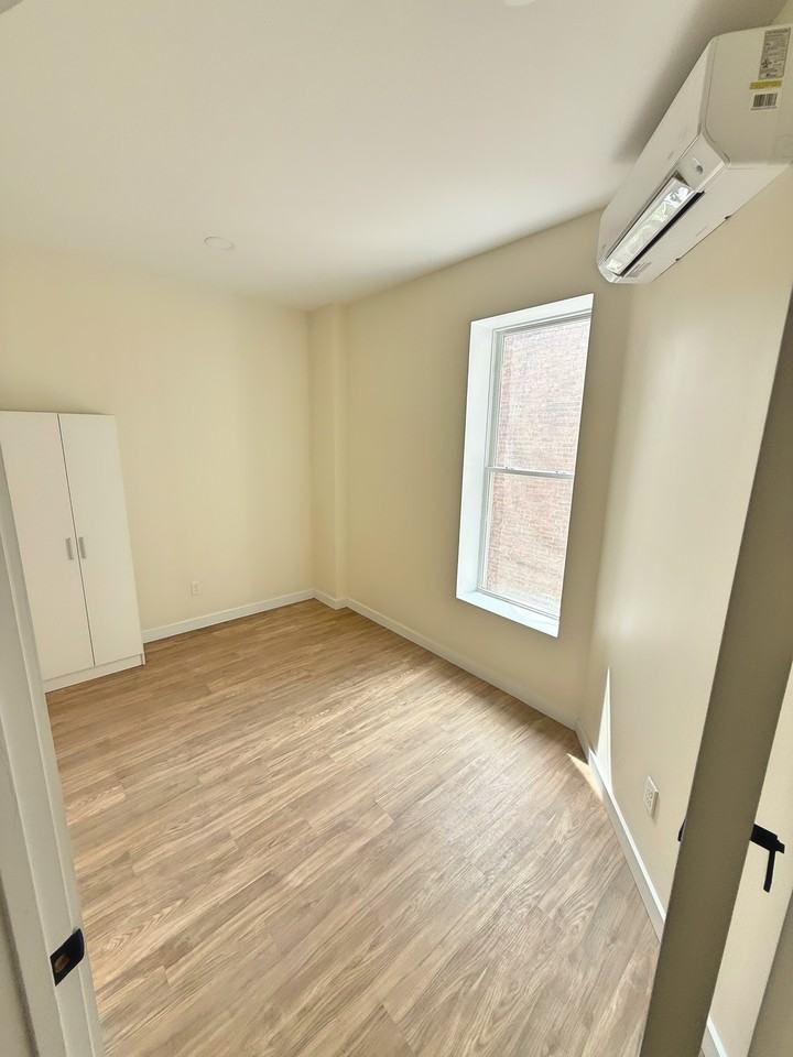 104 4th Street - Photo 6 of 11