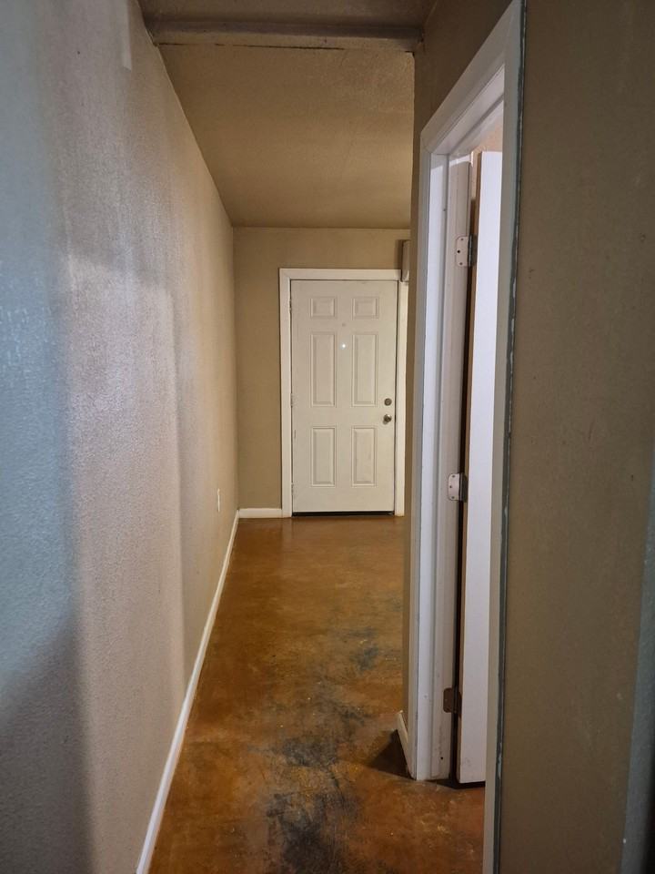 901 11th Street - Photo 5 of 23