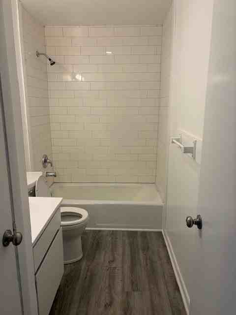 916-918 West 5th Street - Photo 6 of 8