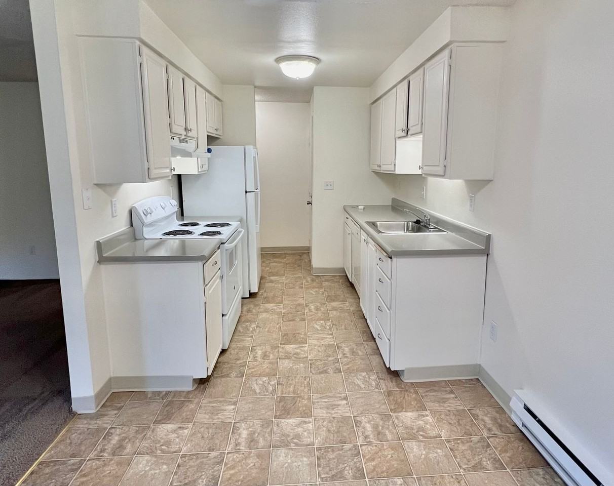 #130 HYDE PARK TERRACE - Photo 7 of 46