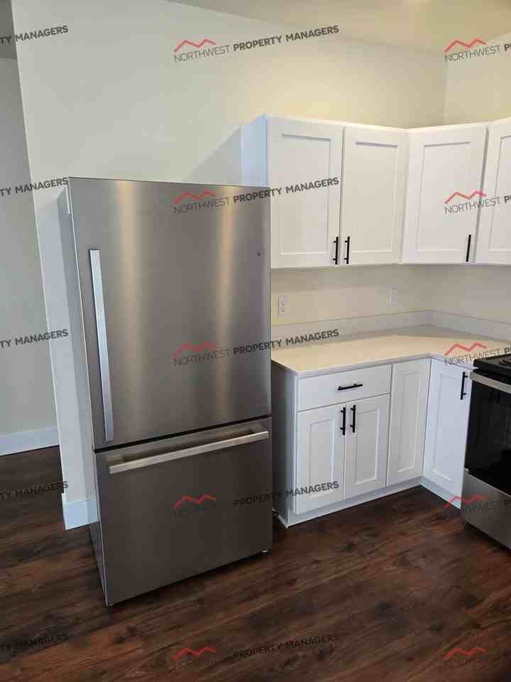 R313A - Cascade School Apts. - Photo 5 of 14