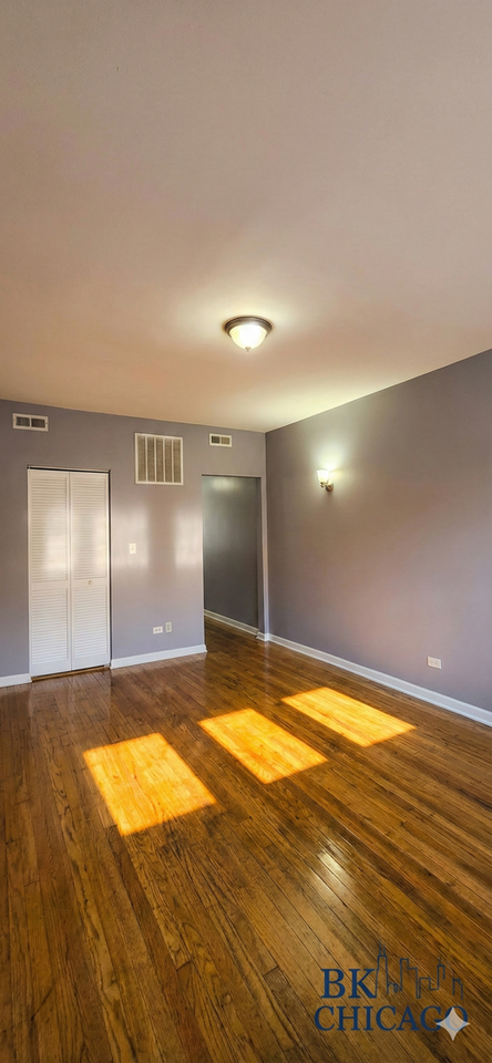 6400 S Fairfield - Photo 5 of 15