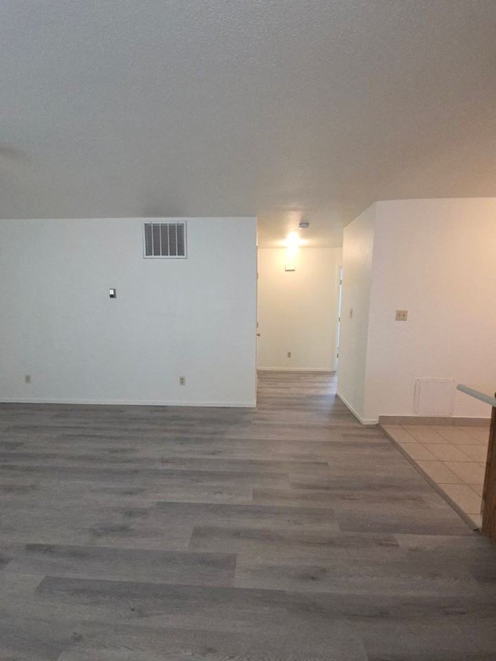 1826 E Street - Photo 5 of 13