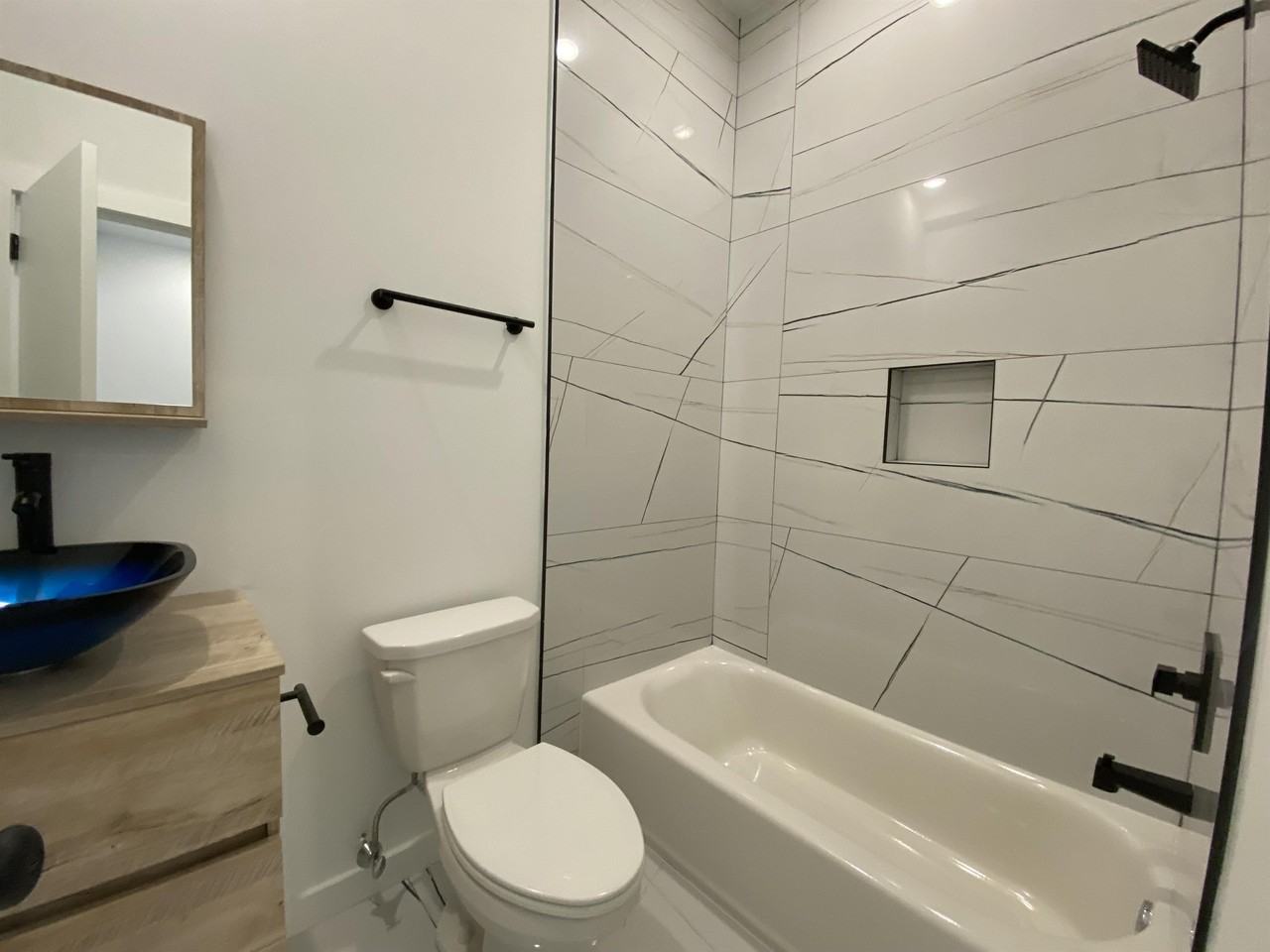 3414 Haverford Avenue - Photo 5 of 10