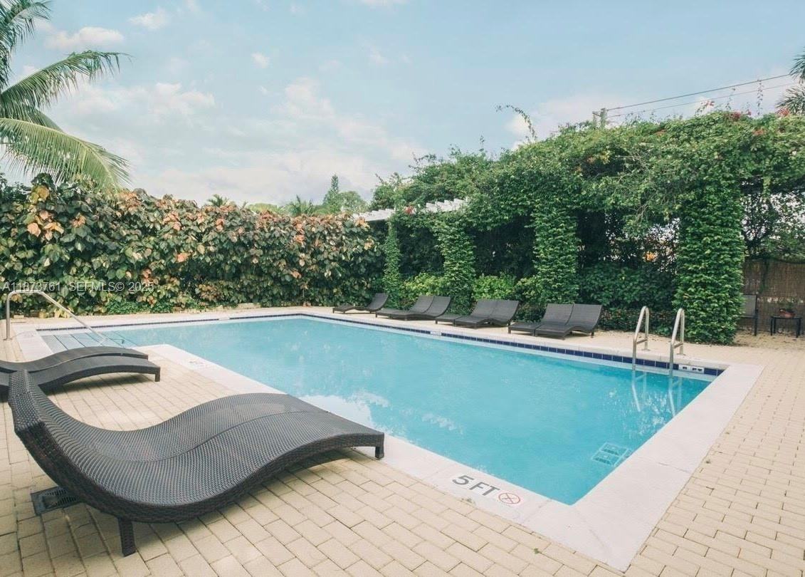 1401 Southwest 22nd Street - Photo 2 of 10