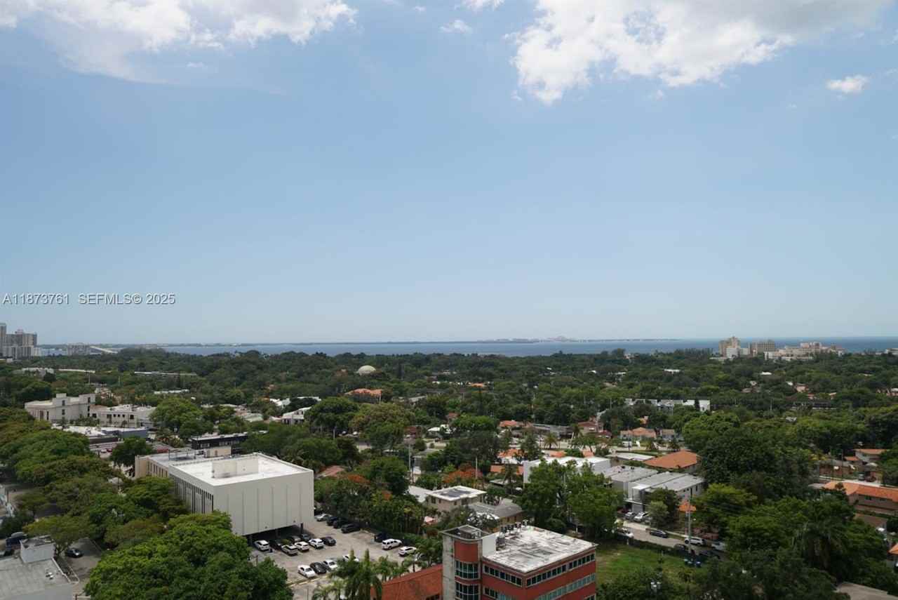 1401 Southwest 22nd Street - Photo 7 of 10