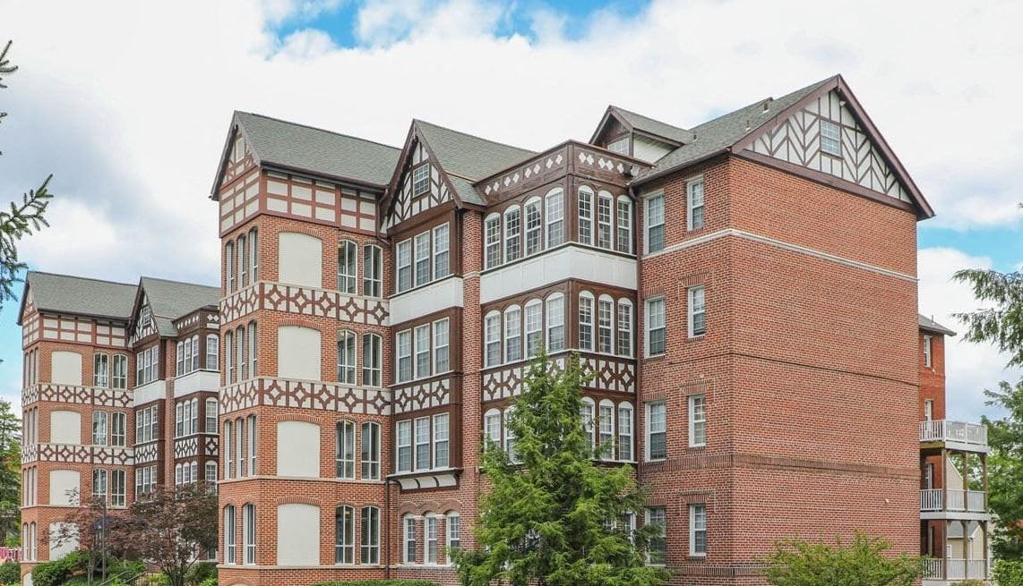 Legacy at Ingram Manor - Photo 2 of 29