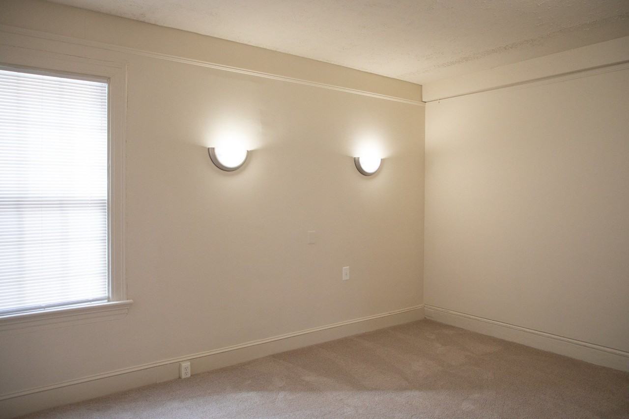 Legacy at Ingram Manor - Photo 4 of 29