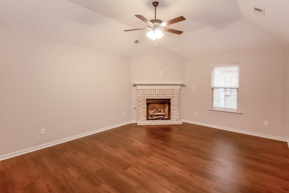 9500 Eckley Pl - Photo 3 of 15